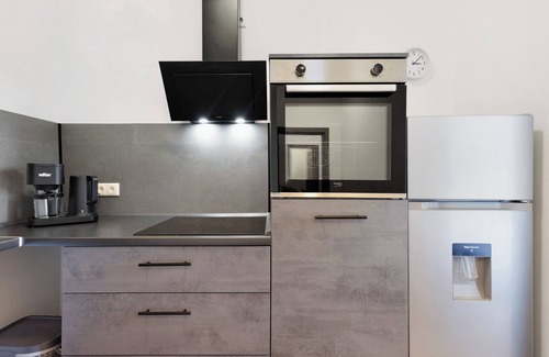 Lubeck City Centre Apartment | Apartment 'Mit 2 Schlafzimmern 3' with Balcony and Wi-Fi
