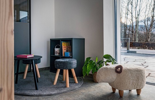 Spormaggiore Apartment | Apartment 'Mugo' with Mountain View, Wi-Fi and Air Conditioning