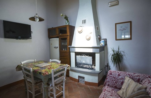 Monteriggioni Apartment | APARTMENT OF CHARME WITH POOL IN CHIANTI-SHIRE-FLORENCE 40 KM-SIENA 20 KM