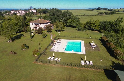Monteriggioni Apartment | APARTMENT OF CHARME WITH POOL IN CHIANTI-SHIRE-FLORENCE 40 KM-SIENA 20 KM