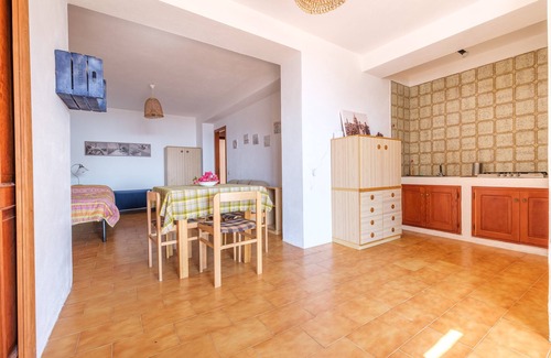 Canneto Apartment | Apartment 'Oleandro' with Private Terrace and Wi-Fi