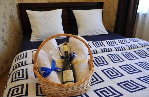 Tbilisi City Centre Apartment | Apartment on Mtatsminda in a colorful area