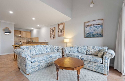 Bathurst Apartment | Apartment on William in CBD - 2 Bed, 2 Bath, Wi-Fi