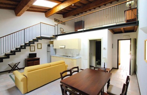 Piombino Apartment | Apartment Overlooking Piombino Beach