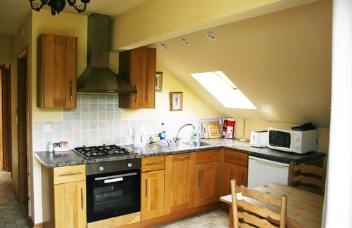 Manton Apartment | Apartment Premium Private Bathroom Fennel Folly