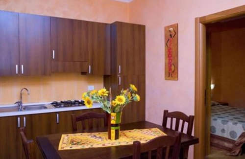 Montincello Apartment | Apartment 'Quadrupla - Villa Terra Nostra' with Shared Pool, Wi-Fi and Air Conditioning