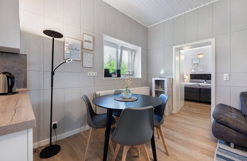 Wesselburenerkoog Apartment | Apartment 'Rechts' with Private Terrace and Private Garden