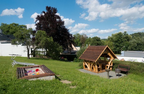Tambach-Dietharz Apartment | Apartment "Rennsteigblick" in the Thuringian Forest, about 120 square meters