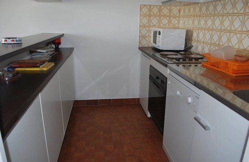 Le Lavandou Apartment | Apartment rental in the Lavandou city center, large 3 rooms apt close to the beach, TV, Parking
