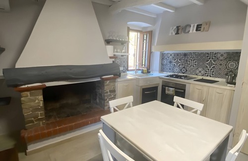 Ortonovo Apartment | Apartment 'Rigoletto' with Air Conditioning