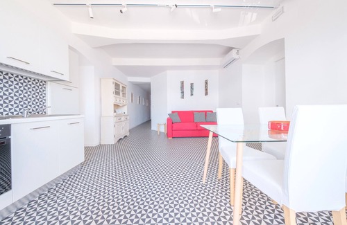 Milazzo Apartment | Apartment 'Rinaldo' with Sea View, Wi-Fi and Air Conditioning