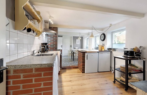 Behrendorf Apartment | Apartment 'Room 24' with Terrace, Garden and Wi-Fi