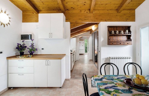 Garlenda Apartment | Apartment Rosmarino with Mountain View, Garden, Shared Pool and Wi-Fi