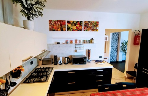 Camin Apartment | Apartment 'Royal Residence' with Shared Garden, Wi-Fi and Air Conditioning