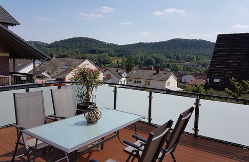 Dahn Apartment | Apartment 'Ruth' with Private Terrace and Wi-Fi