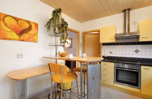 Berghulen Apartment | Apartment 'Sandra' with Private Terrace and Wi-Fi