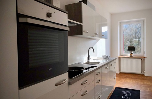 Nonnweiler Apartment | Apartment 'Schneiders 4' with Shared Terrace, Shared Garden and Wi-Fi