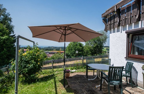 Scheidegg Apartment | Apartment 'Scheidegg Unterm Kreuzberg' with Mountain View, Private Terrace and Wi-Fi