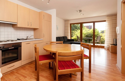 Borslingen Apartment | Apartment 'Schwalbennest' with Private Terrace, Shared Garden and Wi-Fi