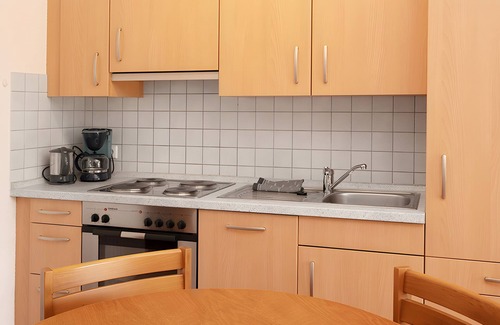 Borslingen Apartment | Apartment 'Schwalbennest' with Private Terrace, Shared Garden and Wi-Fi