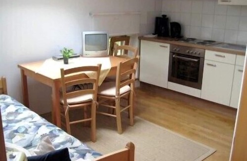 Neuoetting Apartment | Apartment Schwalbennest, 40sqm, 2 bedrooms, balcony