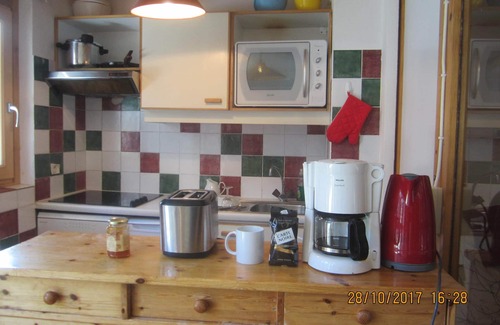 Val-Thorens Apartment | APARTMENT SKI IN SKI OUT. VERY WELL EQUIPPED, SPACE AND QUALITY. FREE Wi Fi.