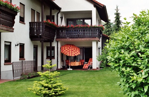 Elmstein Apartment | Apartment-Standard-Private Bathroom-Terrace-Ferienwohnung 2 EG