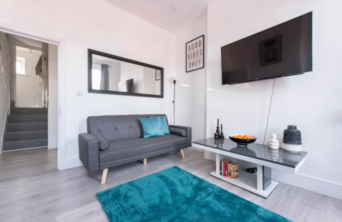 Stratford and New Town Apartment | Apartment - Stay 6 - Parking - PetsOK - Stratford