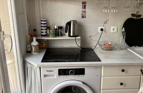 Noailles Apartment | Apartment 'Studio Noailles' with Air Conditioning