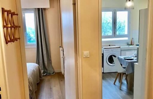Miroir - Batignolles Apartment | Apartment T2 TGV station spacieux and fully equipped
