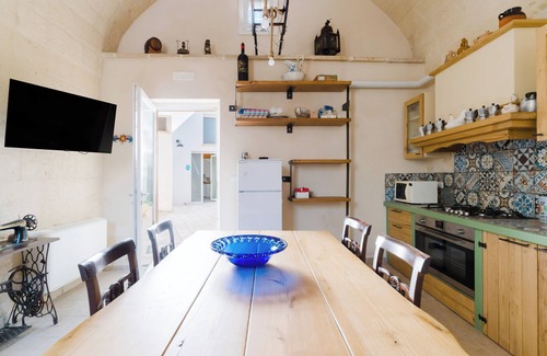 Uggiano la Chiesa Apartment | Apartment 'Thalassa' with Shared Terrace, Wi-Fi and Air Conditioning