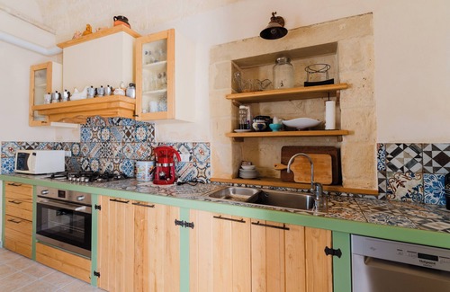 Uggiano la Chiesa Apartment | Apartment 'Thalassa' with Shared Terrace, Wi-Fi and Air Conditioning