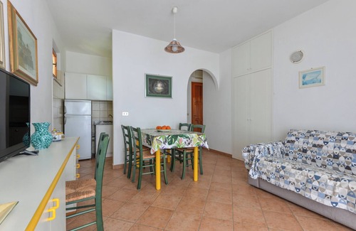 Bonalaccia-Filetto Apartment | Apartment 'Trilocale Bonalaccia 2' with Shared Pool, Private Terrace and Wi-Fi