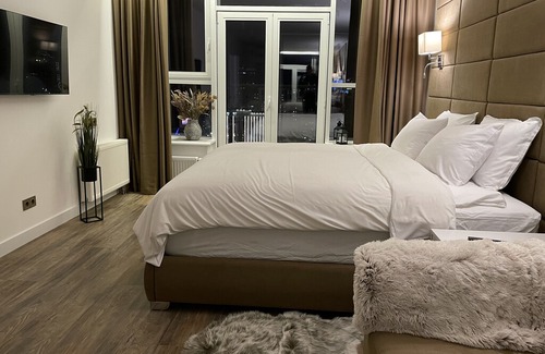 Svyatoshyns'kyi District Apartment | Apartment