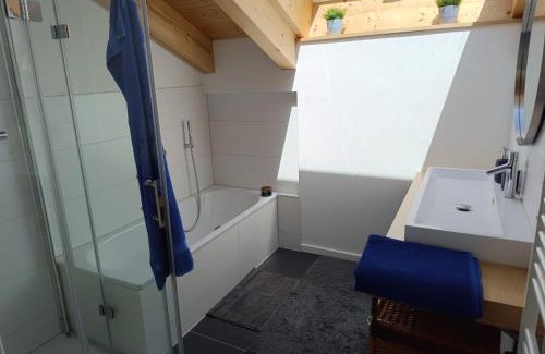 Seeshaupt Apartment | Apartment unterm Dach mit kleinem Seeblick