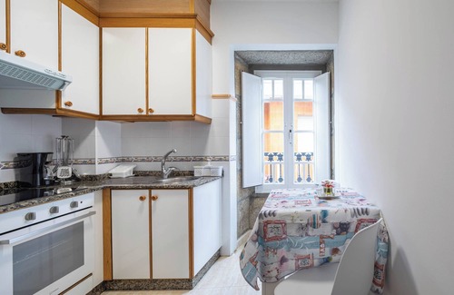 Vilanova Apartment | Apartment 'Valle Inclan' with Balcony