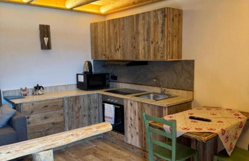 Auronzo di Cadore Apartment | Apartment 'Veleza' with Mountain View and Shared Garden