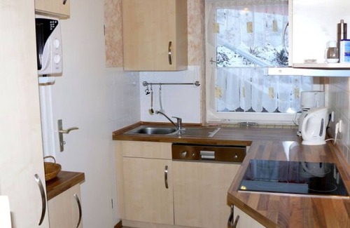 Sinkingen Apartment | Apartment 'Vogelsang' with Shared Terrace, Shared Garden and Wi-Fi