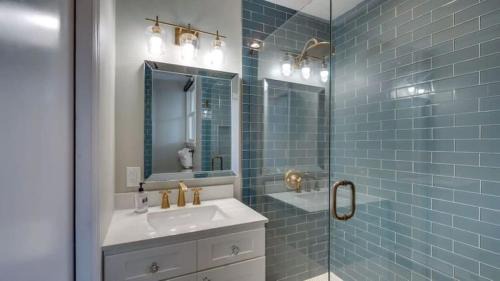 Thunderbolt Apartment | Apartment w Gazebo & Pool-Swanky Savannah Style