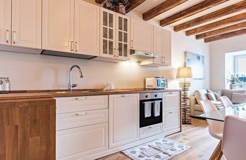 Levico Terme Apartment | Apartment “Wellness Lodge Riccardo” with Lake and Mountain View, Sauna and Whirlpool