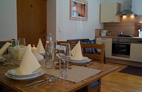 Obernberg am Brenner Apartment | Apartment 'Widum Obernberg Nikolaus Bergsuite' with Mountain View, Shared Terrace and Wi-Fi