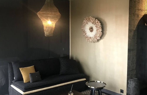 Salon-de-Provence Apartment | Apartment with hotel services and 7/7 concierge service