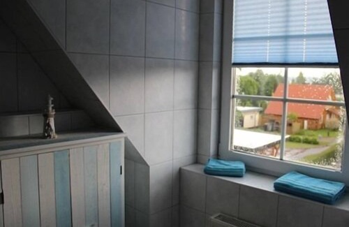 Elmenhorst/Lichtenhagen Condo | Apartment with balcony in Ostseespass de