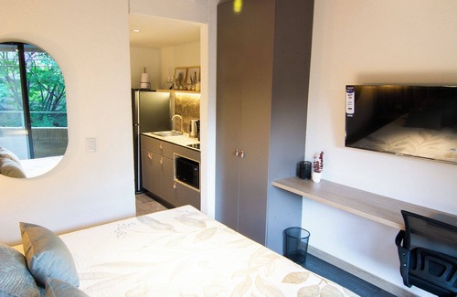 Suramericana Hotel | Apartment with balcony in Laureles
