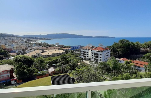 Centro Apartment | Apartment with beautiful sea view in Bombinhas