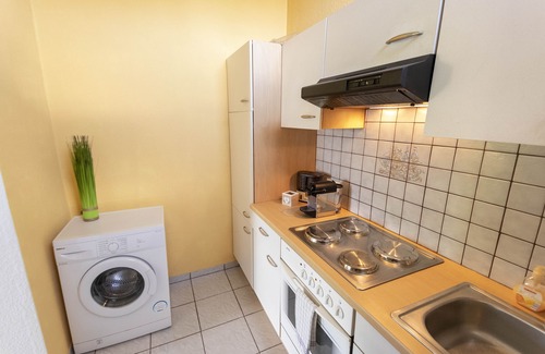 Bad Voeslau Apartment | Apartment with bedroom and sofa bed in the living room
