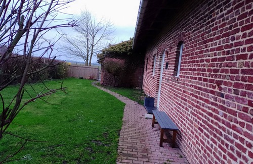 Vieux-Berquin Apartment | Apartment with garden 30min from Lille!