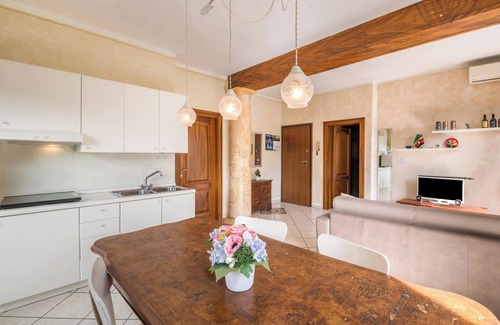 Sulzano Apartment | Apartment with Lake View, Pool, Wi-Fi & Terrace