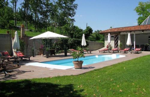 Bastia Mondovi House | Apartment with large covered terrace, in small residence with swimming pool