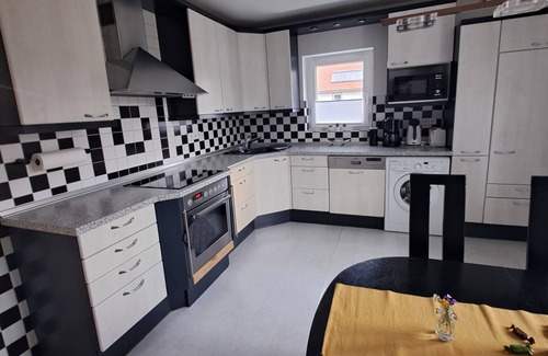 Windach Apartment | Apartment with large balcony, approx. 2 km west of the lake shore in a quiet location